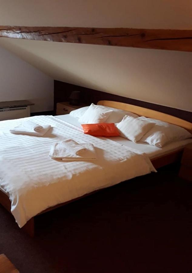 Hotel Garni Belveder Hrensko Bagian luar foto