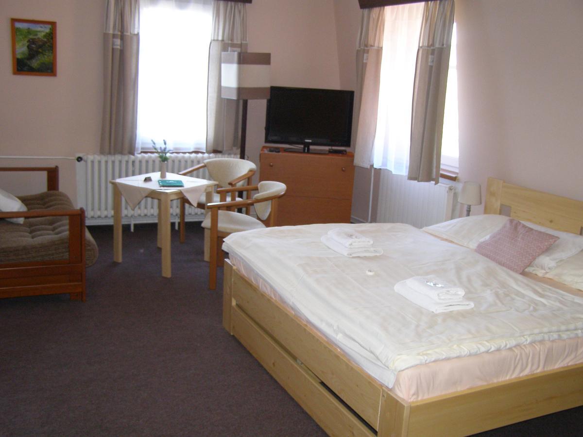Hotel Garni Belveder Hrensko Bagian luar foto